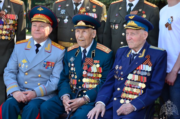 Тамбовские росгвардейцы встретились с ветераном Великой Отечественной войны 
