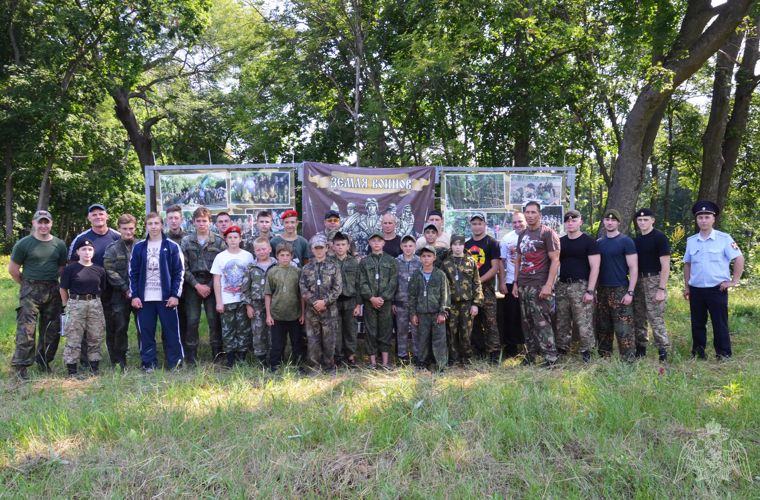 В Тамбовской области росгвардейцы вручили ребятам жетоны «Дружина»