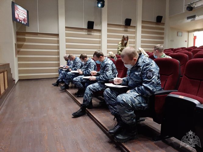 В Тамбове росгвардейцы приняли участие в акции «Тест по истории Великой Отечественной войны»