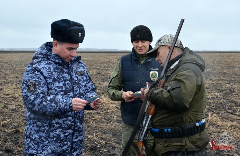 В Тамбовской области сотрудники Росгвардии проверили любителей охоты в связи с открытием сезона