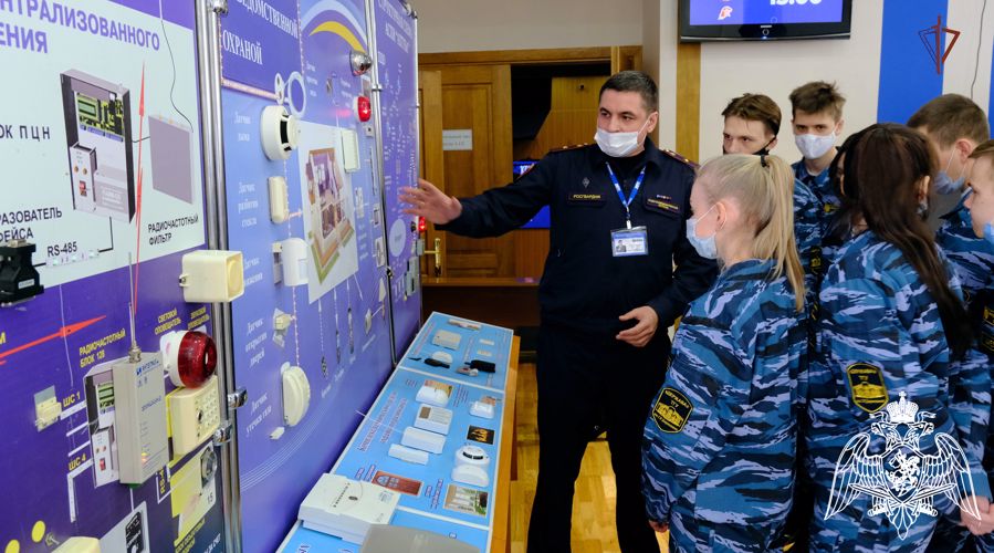 В Тамбове начальник Росгвардии встретился с молодежью в преддверии Дня защитника Отечества