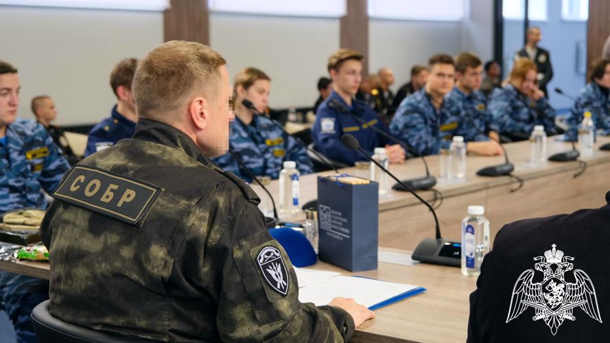 Тамбовские росгвардейцы провели тематическое мероприятие, посвященное дню образования СОБР
