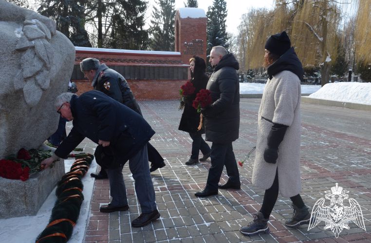 Росгвардейцы почтили память погибших защитников Отечества в Тамбове