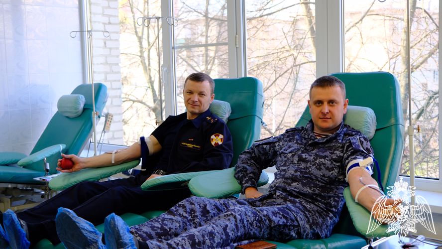 Росгвардейцы сдали около 12 литров крови в Тамбове
