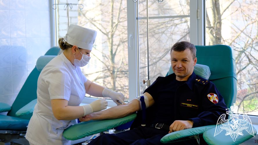 Росгвардейцы сдали около 12 литров крови в Тамбове