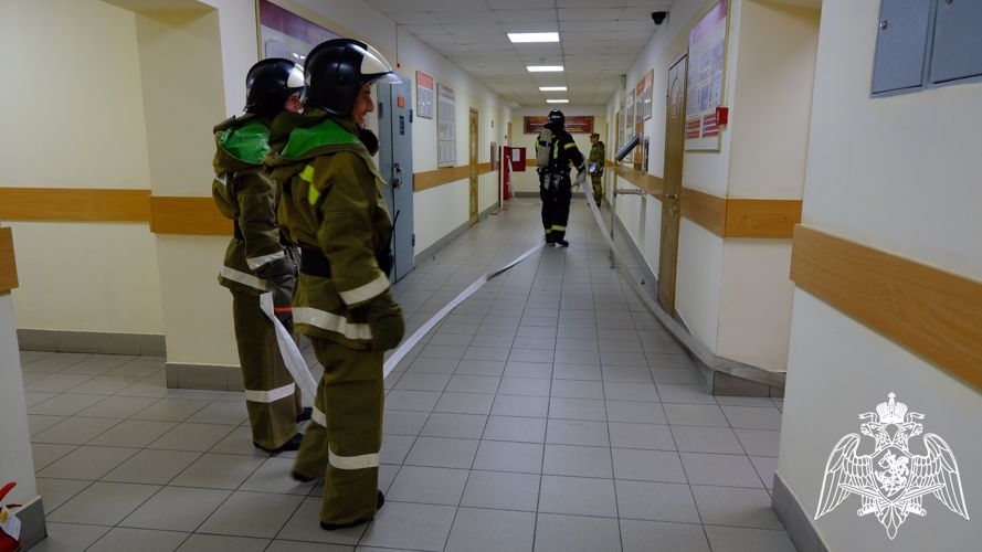 Росгвардейцы провели пожарную тренировку совместно с сотрудниками МЧС в Тамбове
