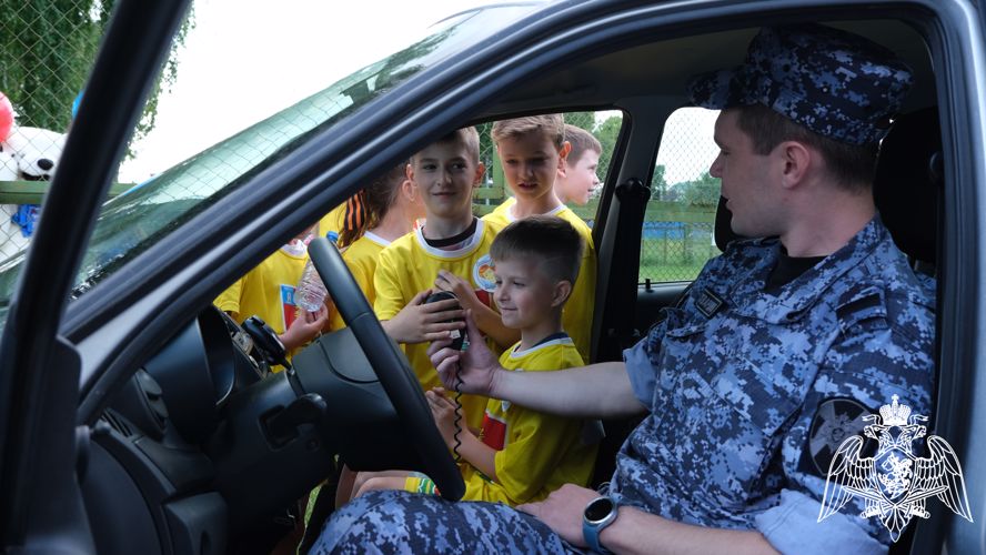 Дети тамбовских росгвардейцев приняли участие в празднике в честь Международного дня защиты детей