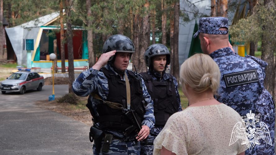 Росгвардейцы проверяют защищенность детских лагерей в Тамбовской области