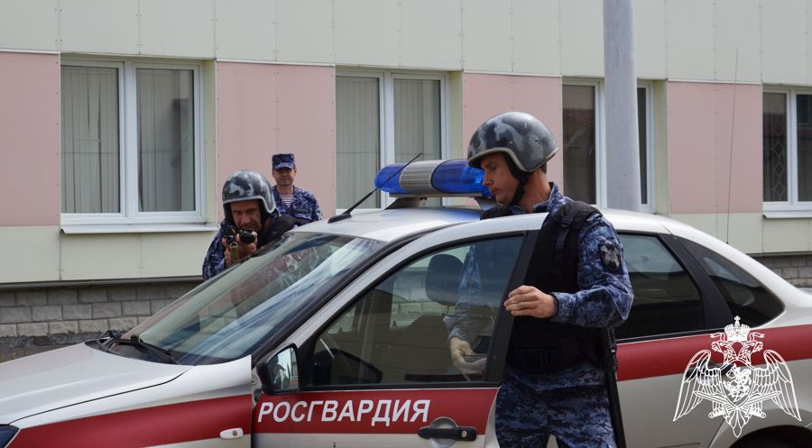 Соревнования на звание лучших по профессии среди сотрудников вневедомственной охраны в Тамбове