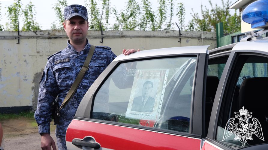 Росгвардейцы присоединились к Всероссийской акции «Бессмертный автополк» в Тамбовской области
