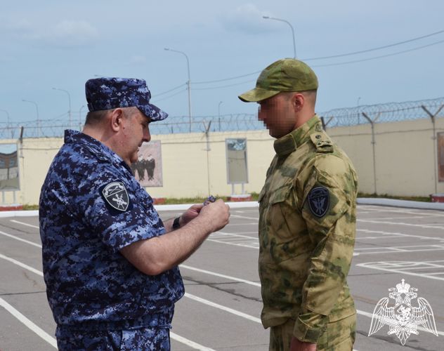 Сотрудникам спецподразделения Росгвардии вручены государственные и ведомственные награды в Тамбове