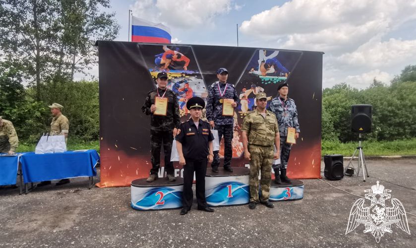 Тамбовский росгвардеец завоевал серебряную медаль на чемпионате по служебному биатлону во Владимирской области