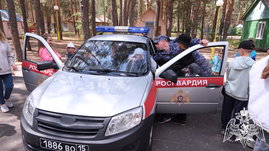 Росгвардейцы провели мероприятие в оздоровительном лагере «Ласточка» в Тамбове
