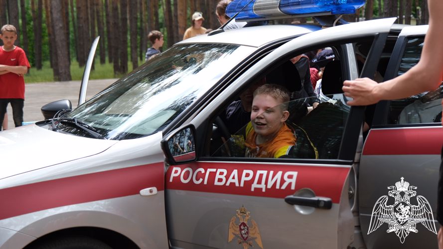 Ведомственная акция «Каникулы с Росгвардией» стартовала в Тамбове