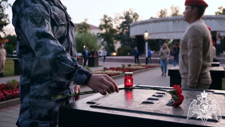 Росгвардейцы присоединились к Всероссийским акциям в День памяти и скорби в Тамбове