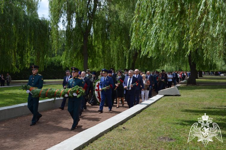 Росгвардейцы присоединились к Всероссийским акциям в День памяти и скорби в Тамбове
