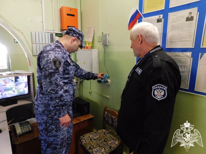 Росгвардейцы проверяют готовность образовательных учреждений Тамбовской области к новому учебному году