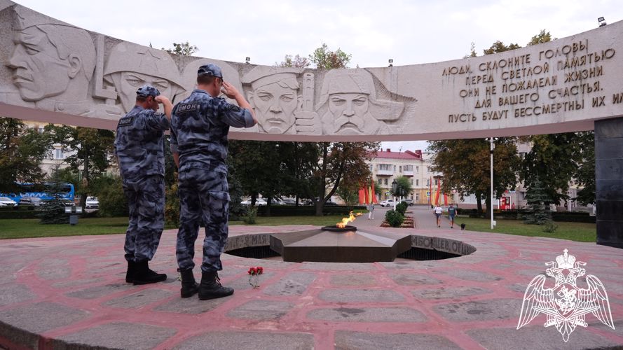 Росгвардейцы в Тамбове почтили память павших в Курской битве 