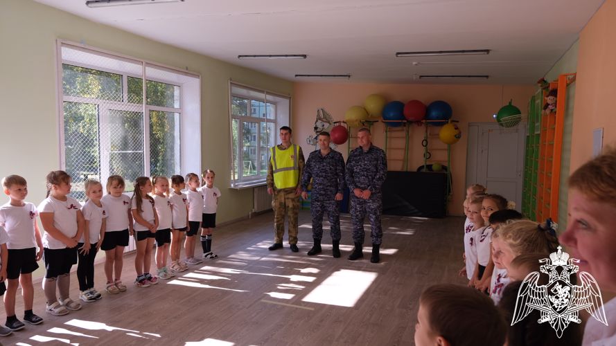 Росгвардейцы провели спортивно-познавательное мероприятие для дошкольников в Тамбове
