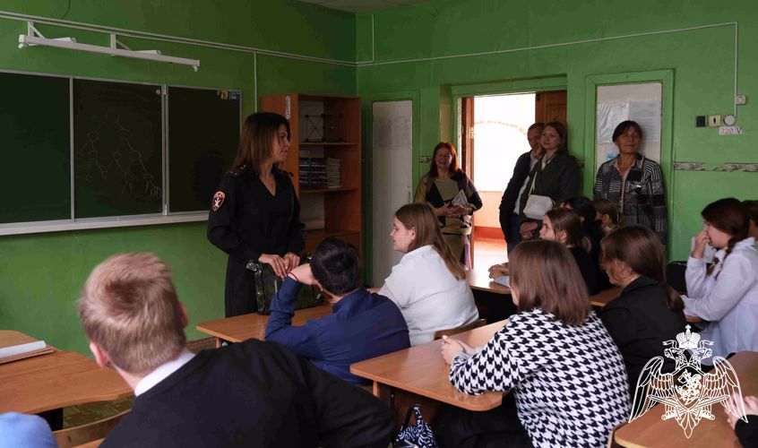 Росгвардейцы провели урок по профориентации в школе города Тамбова