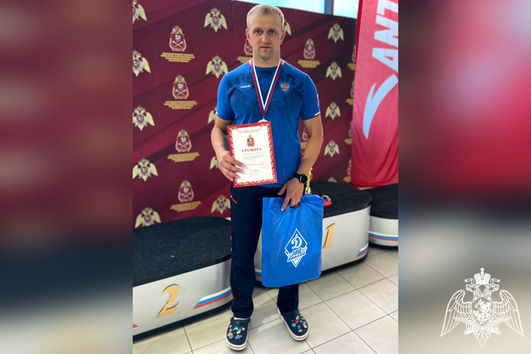 Тамбовские росгвардейцы завоевали две серебряные медали на чемпионате Центрального округа Росгвардии по плаванию в Москве