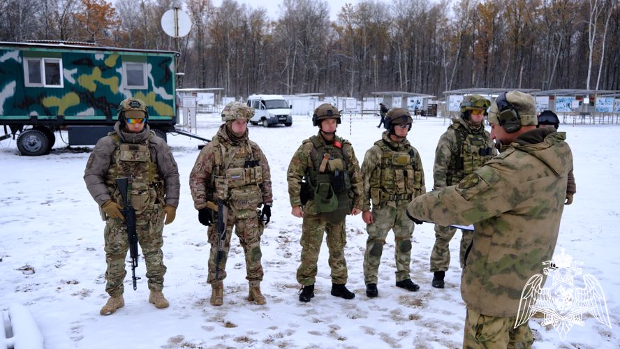Росгвардейцы прошли испытание на право ношения знака отличия спецподразделений в Тамбове