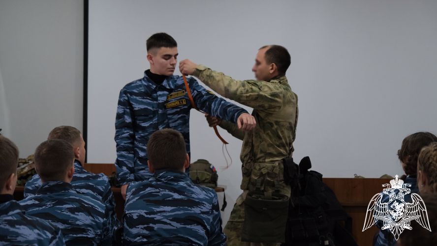 Росгвардейцы провели тематическую встречу со студентами в Тамбове