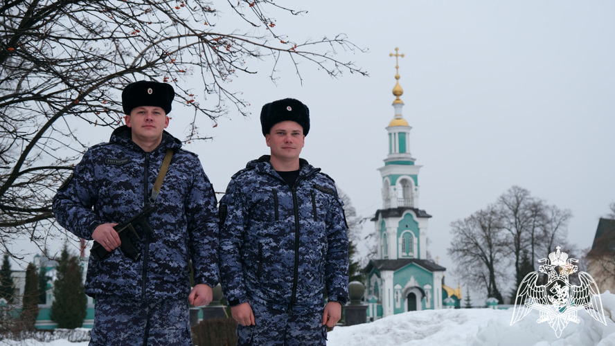 Росгвардейцы приняли участие в обеспечении безопасности граждан во время празднования Рождества Христова 