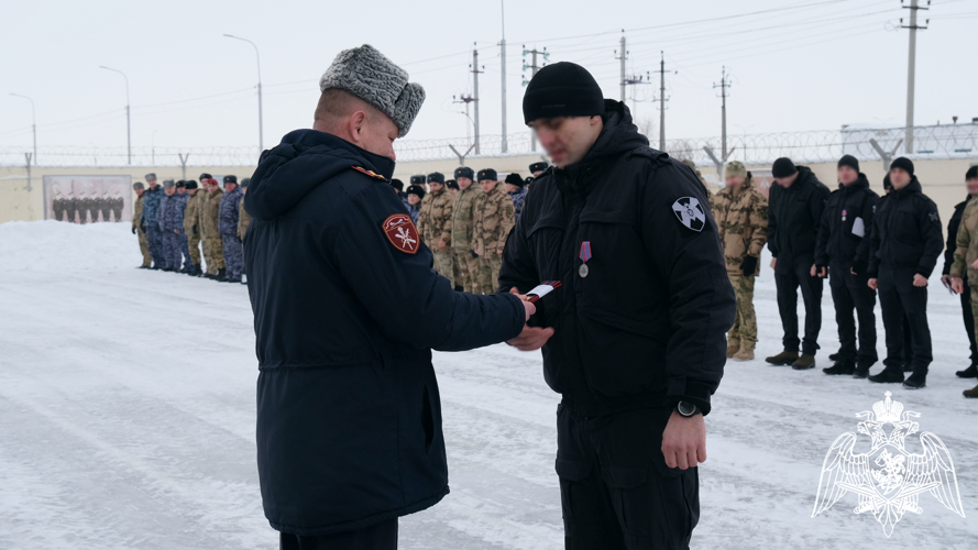 Мужество и профессионализм росгвардейцев отмечены государственными наградами в Тамбове