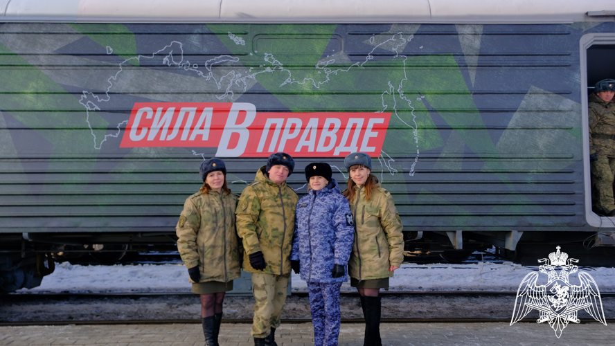 Росгвардейцы совершили экскурсию по тематическому поезду «Сила в правде» в Тамбове