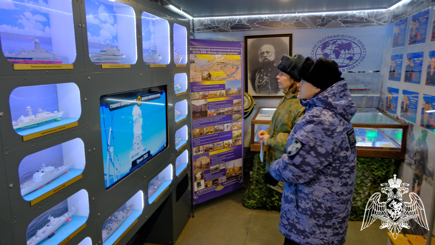 Росгвардейцы совершили экскурсию по тематическому поезду «Сила в правде» в Тамбове