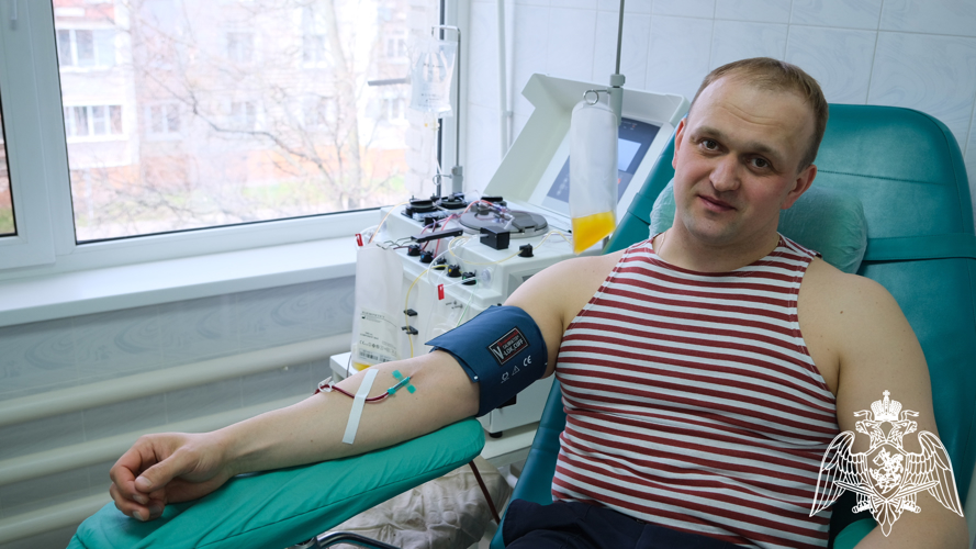 Тамбовский росгвардеец удостоен звания «Почетный донор России»