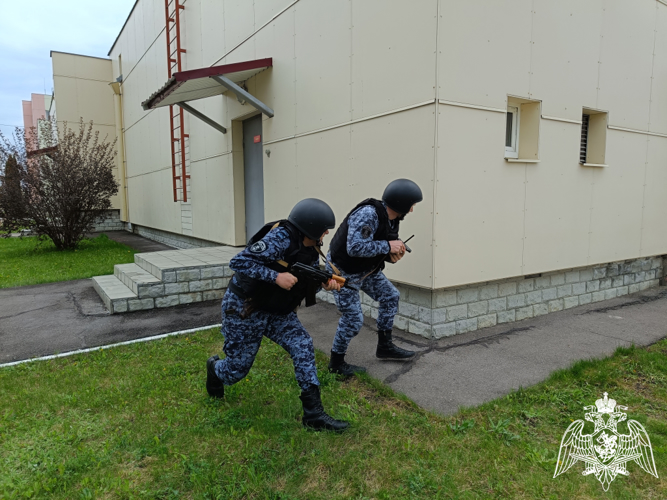 Росгвардейцы за неделю более 100 раз выезжали по сигналам «тревога» в Тамбовской области
