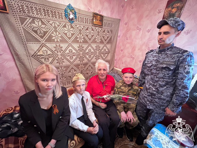 Росгвардейцы поздравили ветеранов Великой Отечественной войны в Тамбовской области