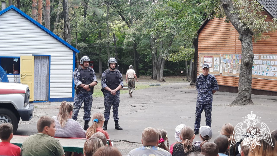 Росгвардейцы провели мероприятие в оздоровительном лагере в Тамбовской области