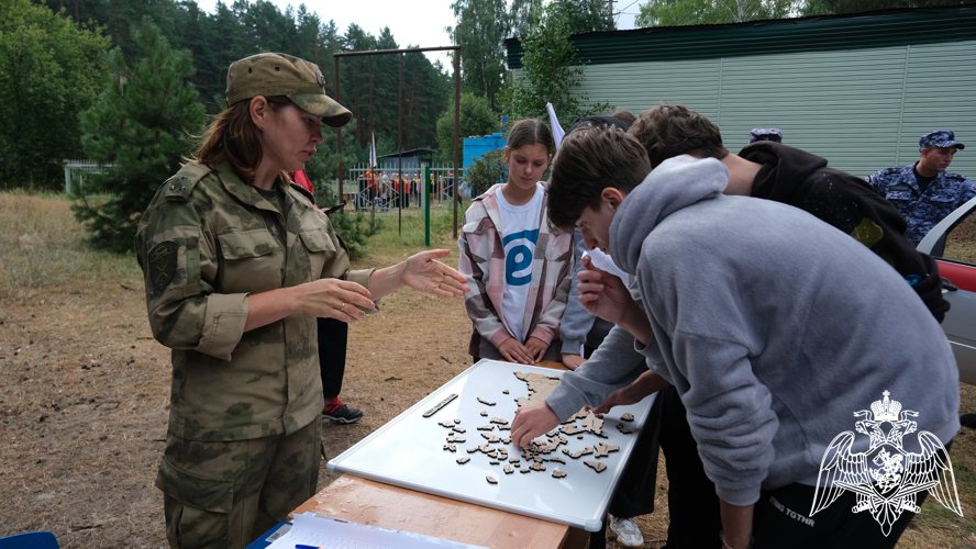 Росгвардейцы приняли участие в судействе военно-спортивной игры «Зарница» в Тамбовской области