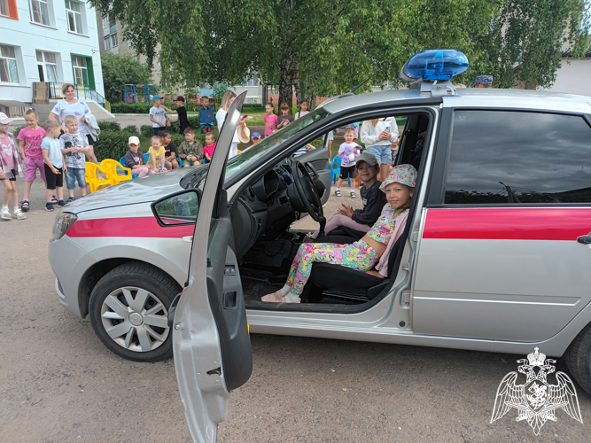 Росгвардейцы провели тематический урок в рамках ведомственной акции в Тамбовской области