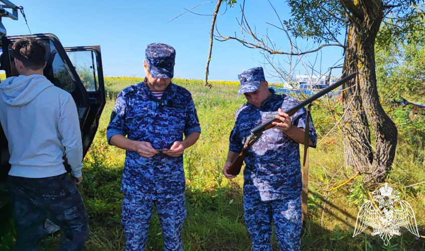 Росгвардейцы за две недели проверили около 200 владельцев оружия в Тамбовской области