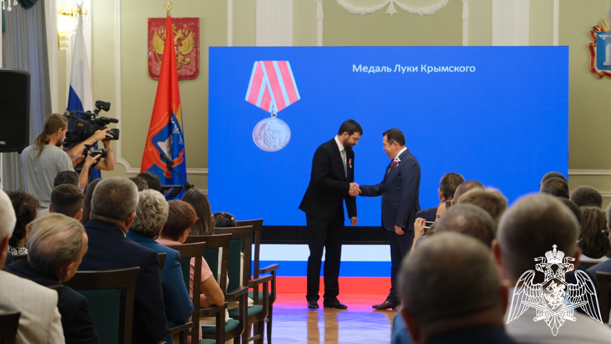 Заместитель начальника регионального управления Росгвардии принял участие в торжественном мероприятии в честь Дня государственного флага России в Тамбове