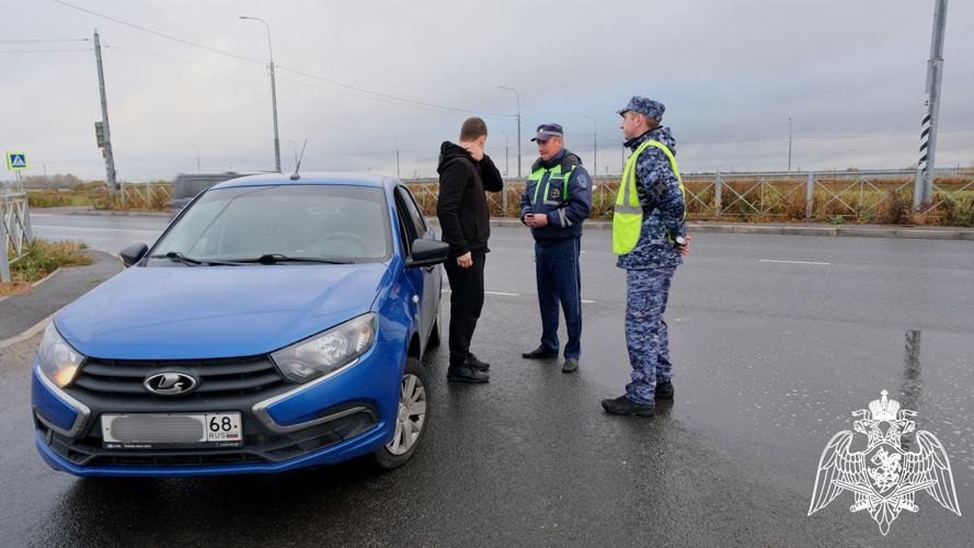 Автоинспекторы Росгвардии провели профилактическое мероприятие с водителями ведомства в Тамбове