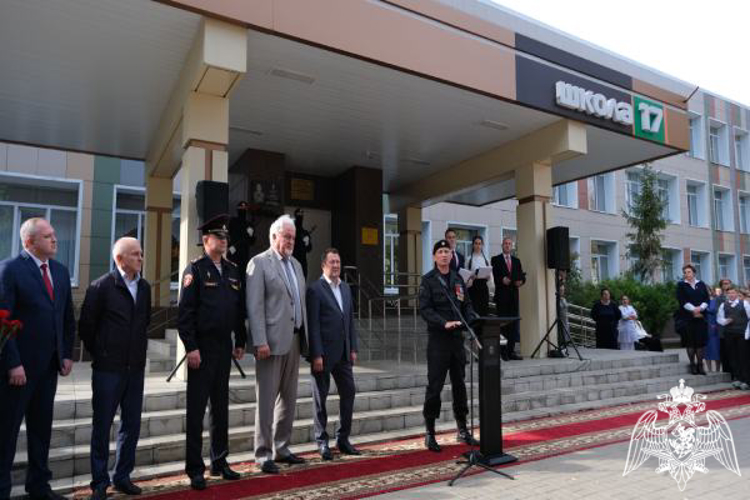 В Тамбове открыли мемориальную доску погибшему в ходе СВО бойцу ОМОН
