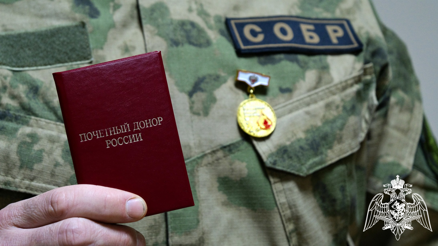 Офицер спецподразделения Росгвардии в Тамбове стал почетным донором России 