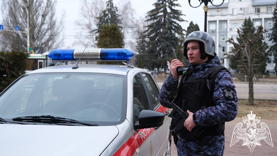 Росгвардейцы задержали женщину по подозрению в краже товаров из гипермаркета в Тамбове