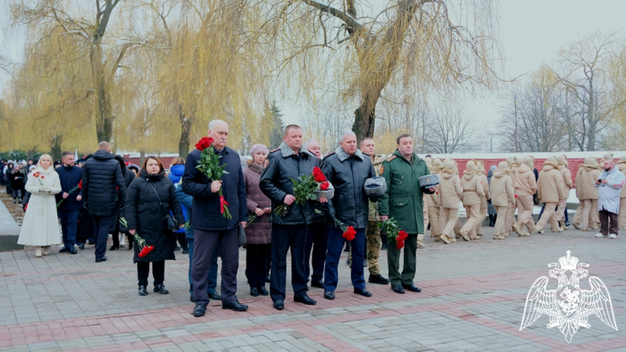 Начальник регионального управления Росгвардии принял участие в мероприятии в честь Дня Неизвестного Солдата в Тамбове