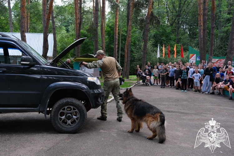 Росгвардейцы продолжают участие в ведомственной акции «Каникулы с Росгвардией» в Тамбовской области