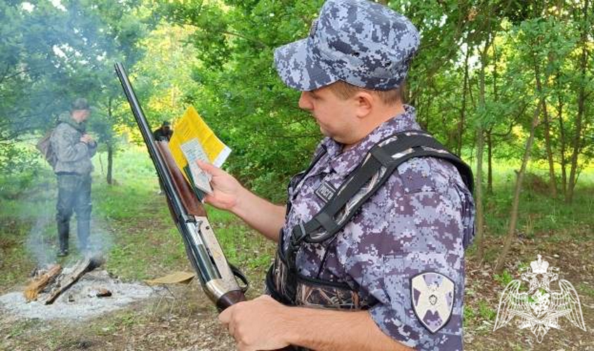 Сотрудники Росгвардии проверили за неделю около 150 владельцев оружия в Тамбовской области