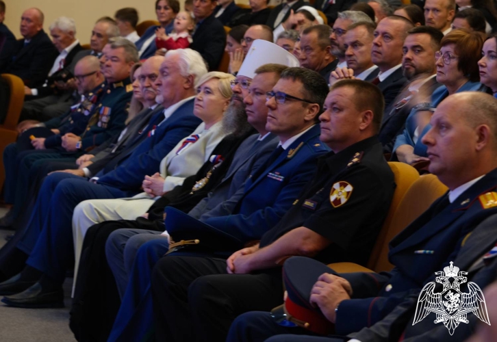 Начальник регионального управления Росгвардии принял участие в мероприятиях, посвященных Дню Государственного флага России в Тамбове