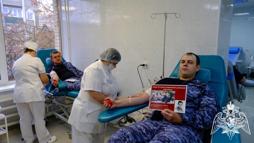 Росгвардейцы присоединились к донорской акции «От сердца к сердцу» в Тамбове