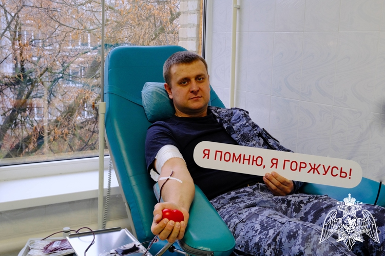 Росгвардейцы присоединились к донорской акции «От сердца к сердцу» в Тамбове