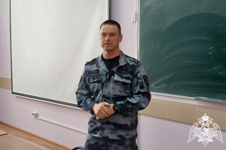 Росгвардейцы провели тематическую встречу со студентами в Тамбове
